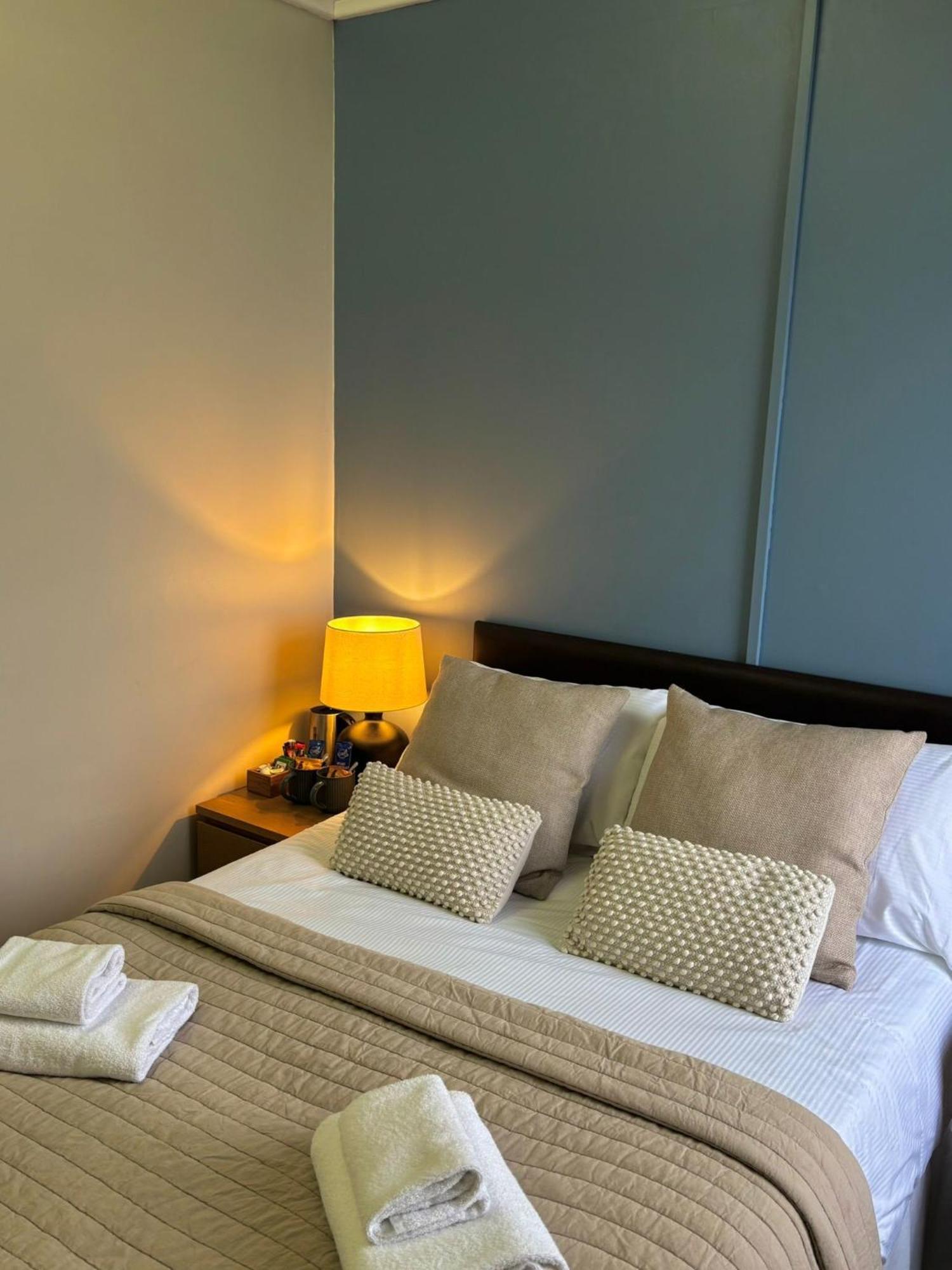 The Waterford Arms Hotel Hartley Room photo