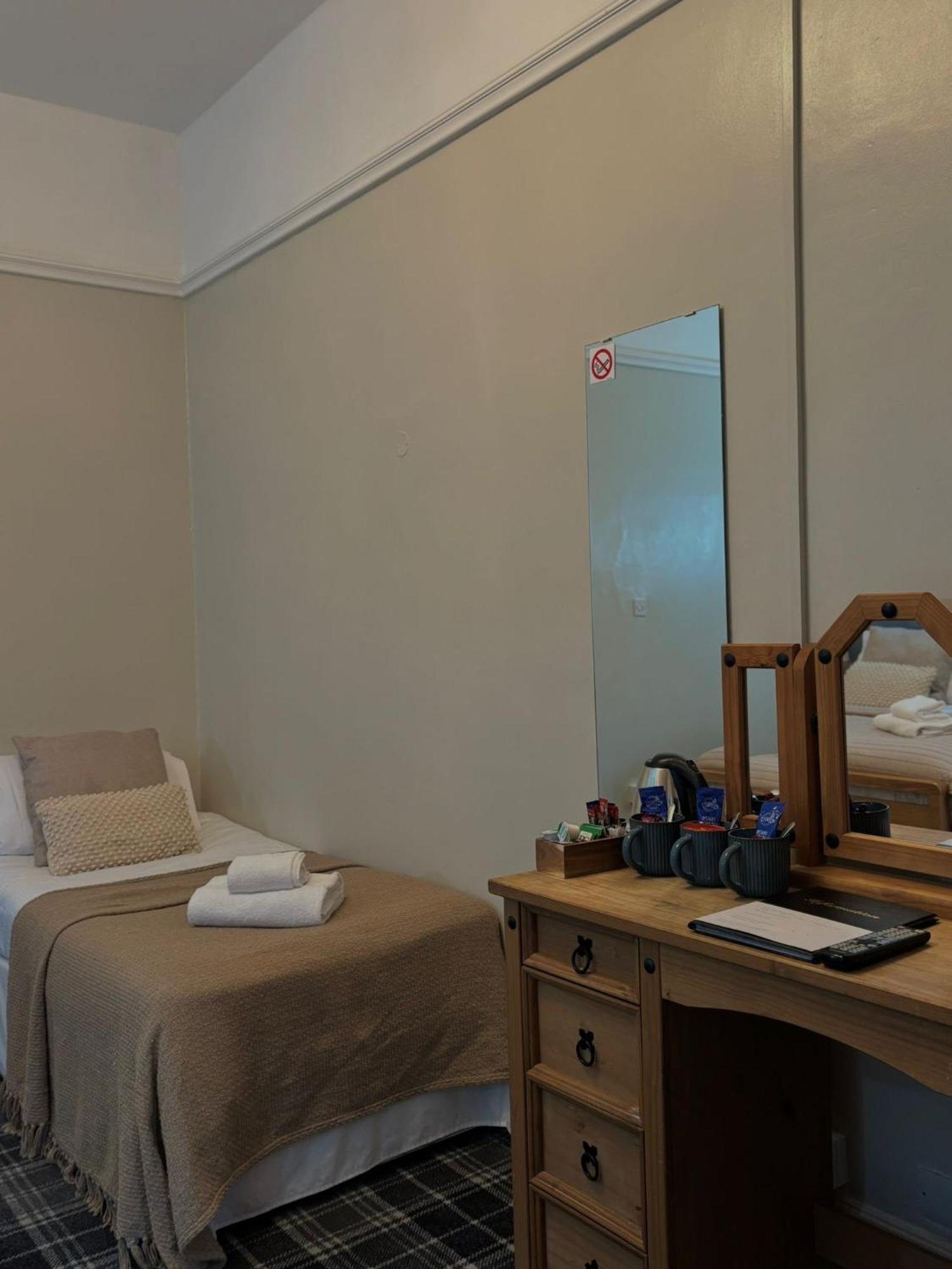 The Waterford Arms Hotel Hartley Room photo