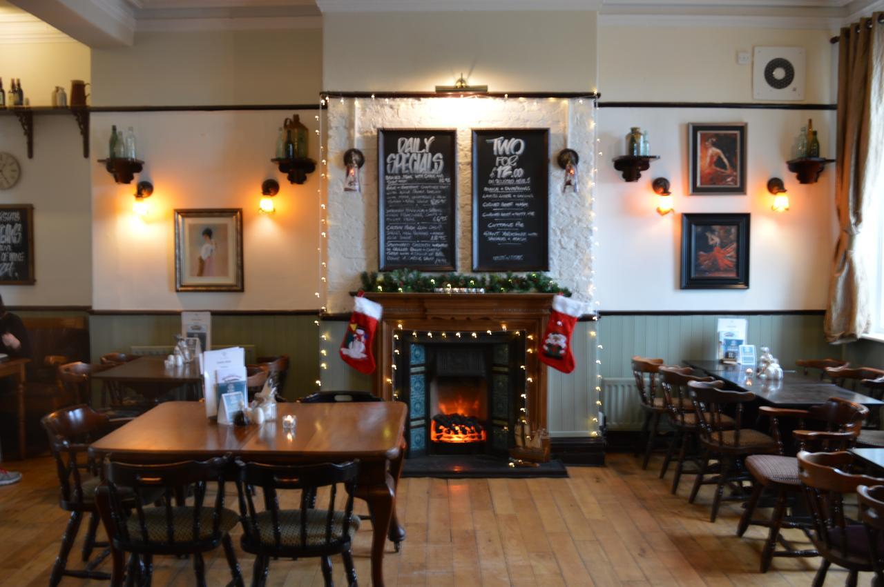 The Waterford Arms Hotel Hartley Exterior photo