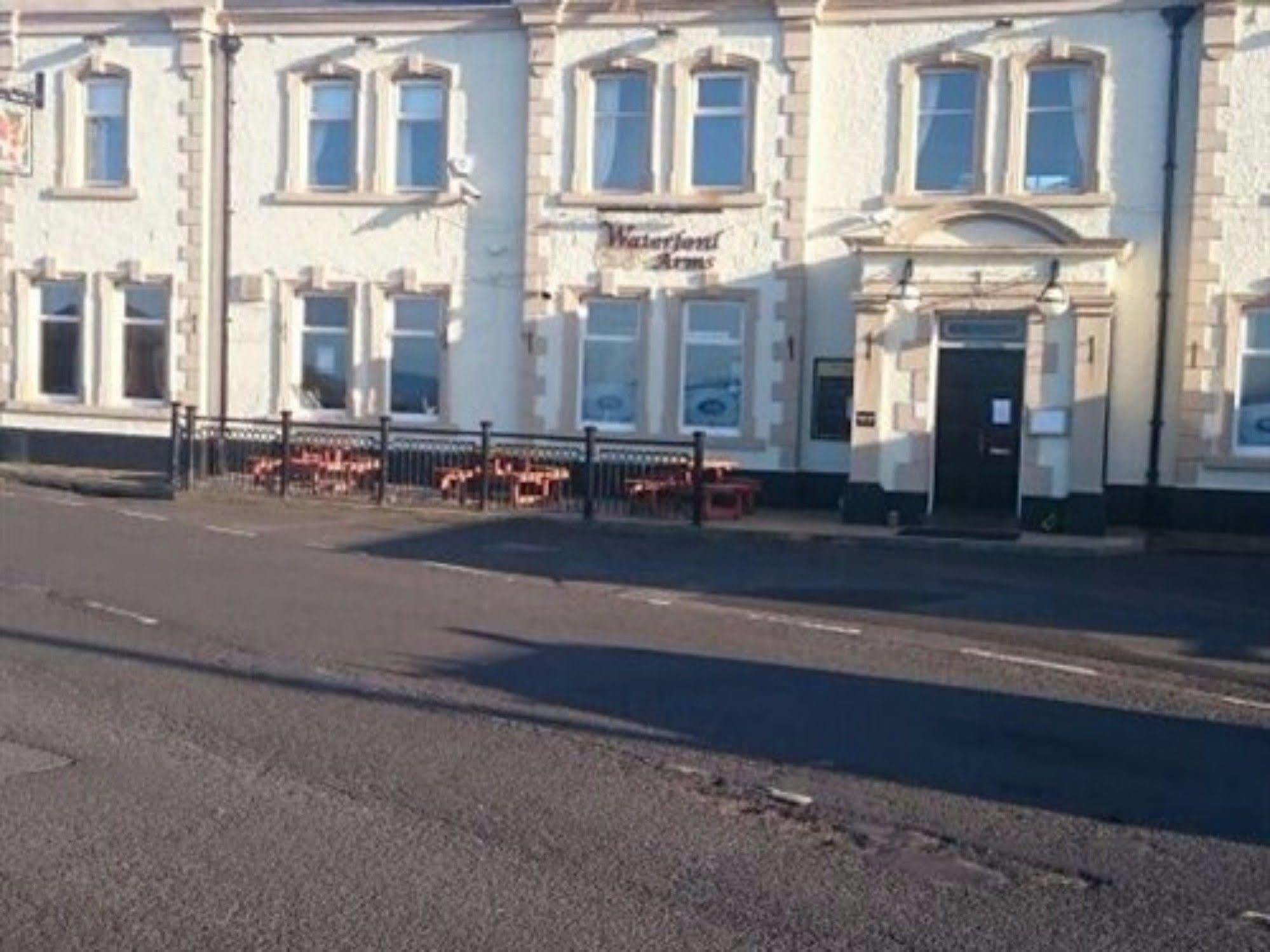 The Waterford Arms Hotel Hartley Exterior photo